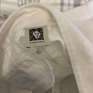 White Anne Klein Cropped Pants